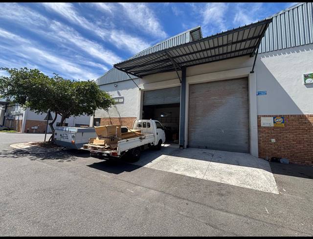 325M² WAREHOUSE TO LET IN AIRPORT INDUSTRIA